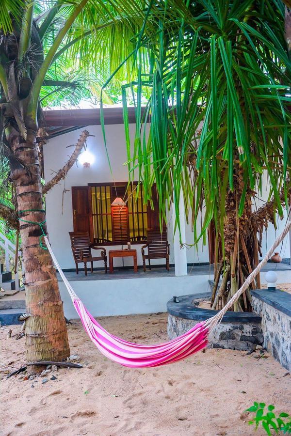 Shehani Beach Bungalow Hotel Tangalle Eksteriør billede